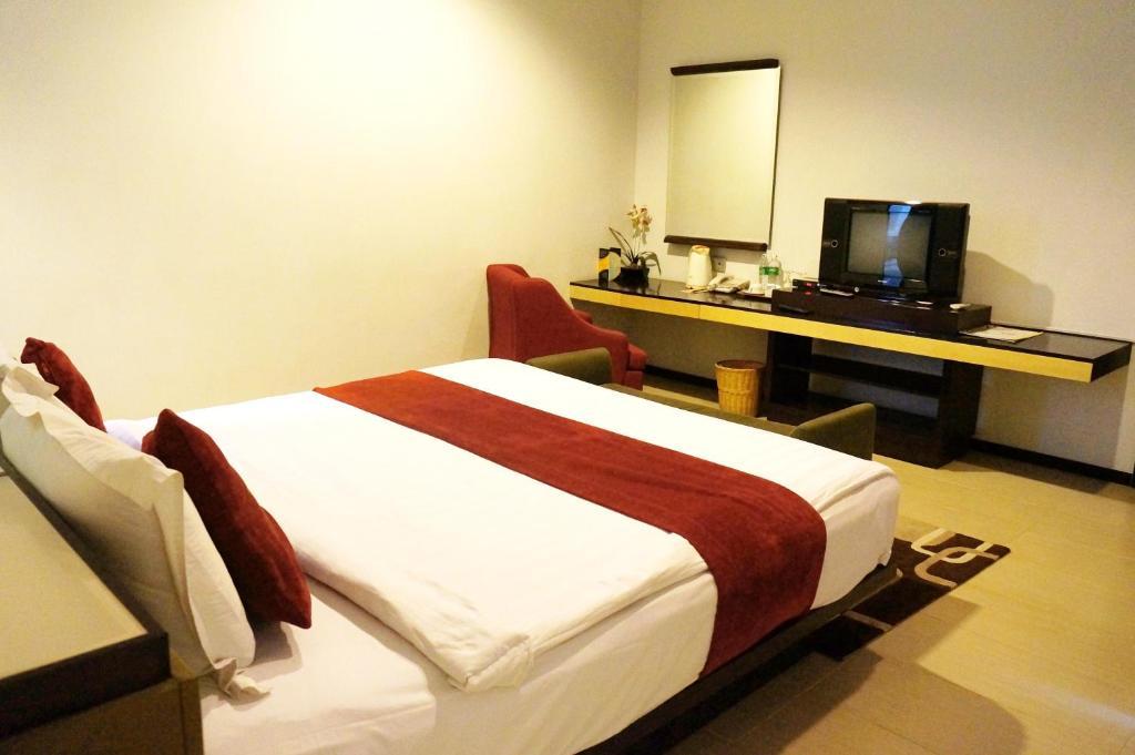 Rumah Nenek Hotel And Restaurant Padang  Room photo