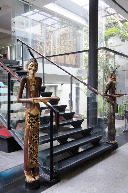 Rumah Nenek Hotel And Restaurant Padang  Exterior photo
