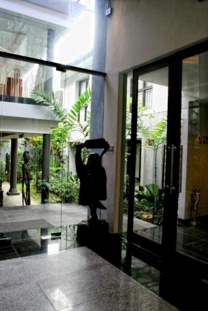 Rumah Nenek Hotel And Restaurant Padang  Exterior photo
